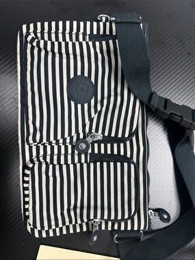 Kipling convertible bag